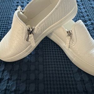 JustFab snake skin slides